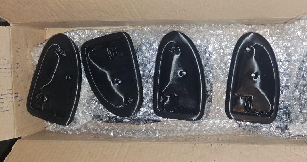 Batch of replacement car door handle mounts
